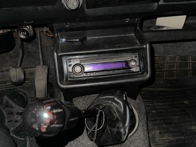 Красный ВАЗ 2105, объемом двигателя 1.5 л и пробегом 100 тыс. км за 1000 $, фото 8 на Automoto.ua