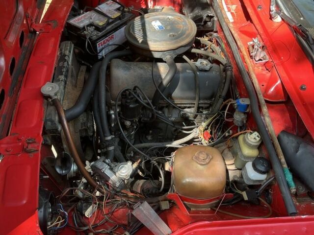 Красный ВАЗ 2105, объемом двигателя 1.5 л и пробегом 220 тыс. км за 900 $, фото 4 на Automoto.ua