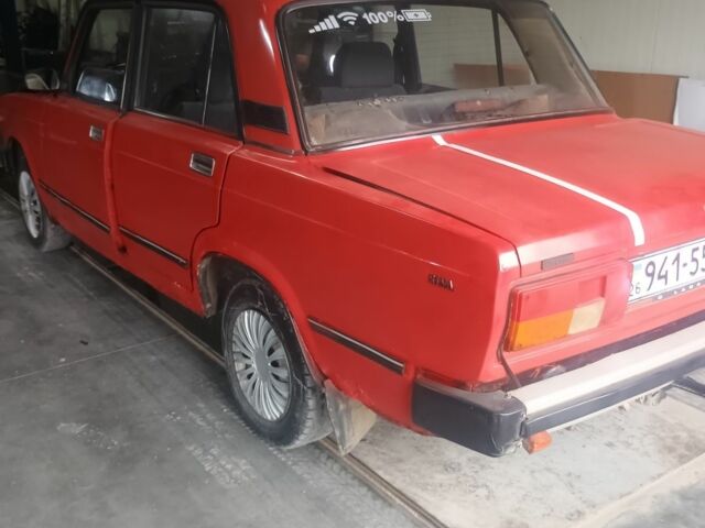 Красный ВАЗ 2105, объемом двигателя 1.5 л и пробегом 70 тыс. км за 400 $, фото 4 на Automoto.ua