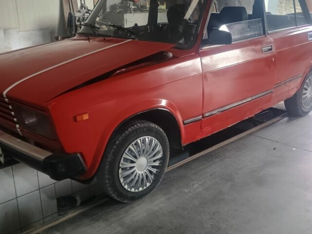 Красный ВАЗ 2105, объемом двигателя 1.5 л и пробегом 70 тыс. км за 400 $, фото 5 на Automoto.ua