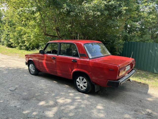 Красный ВАЗ 2105, объемом двигателя 1.5 л и пробегом 220 тыс. км за 900 $, фото 3 на Automoto.ua