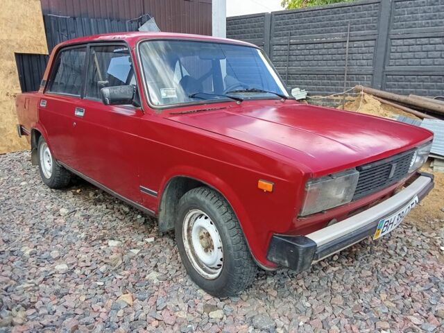 Красный ВАЗ 2105, объемом двигателя 1.5 л и пробегом 200 тыс. км за 550 $, фото 1 на Automoto.ua