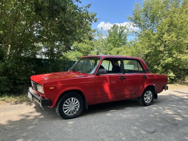 Красный ВАЗ 2105, объемом двигателя 1.5 л и пробегом 220 тыс. км за 900 $, фото 6 на Automoto.ua