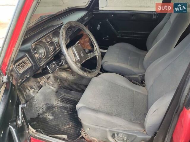 Красный ВАЗ 2105, объемом двигателя 0 л и пробегом 130 тыс. км за 650 $, фото 1 на Automoto.ua