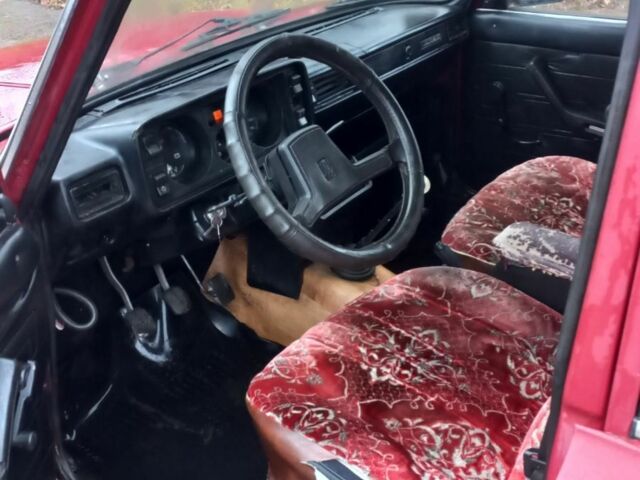 Червоний ВАЗ 2105, об'ємом двигуна 0 л та пробігом 256 тис. км за 414 $, фото 1 на Automoto.ua