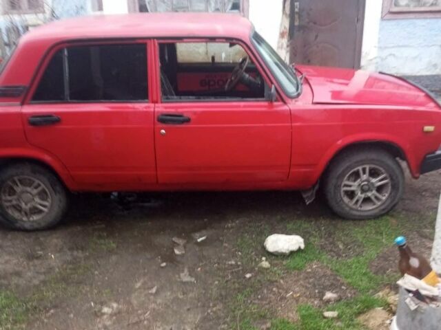 Красный ВАЗ 2105, объемом двигателя 0 л и пробегом 1 тыс. км за 360 $, фото 4 на Automoto.ua
