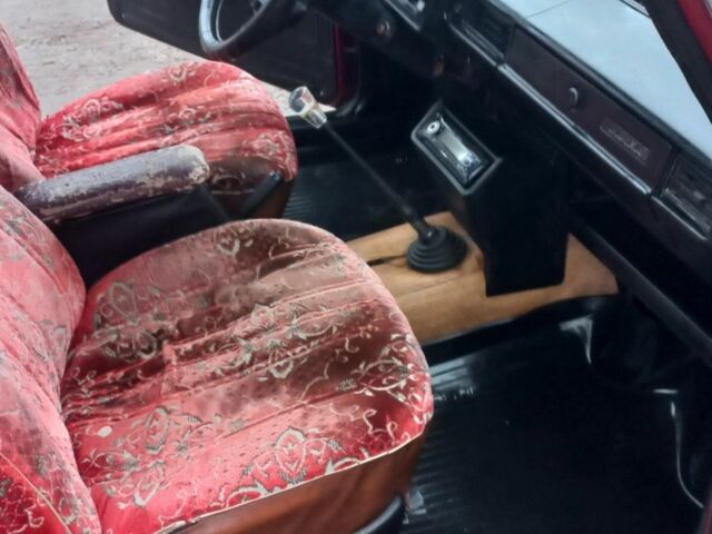 Червоний ВАЗ 2105, об'ємом двигуна 0 л та пробігом 256 тис. км за 414 $, фото 7 на Automoto.ua