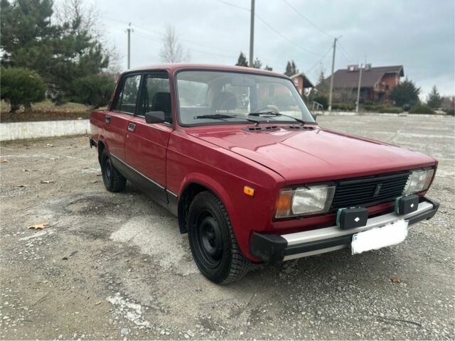 Красный ВАЗ 2105, объемом двигателя 1.5 л и пробегом 88 тыс. км за 1100 $, фото 1 на Automoto.ua
