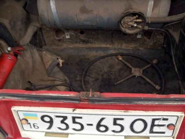 Красный ВАЗ 2105, объемом двигателя 0 л и пробегом 1 тыс. км за 360 $, фото 9 на Automoto.ua