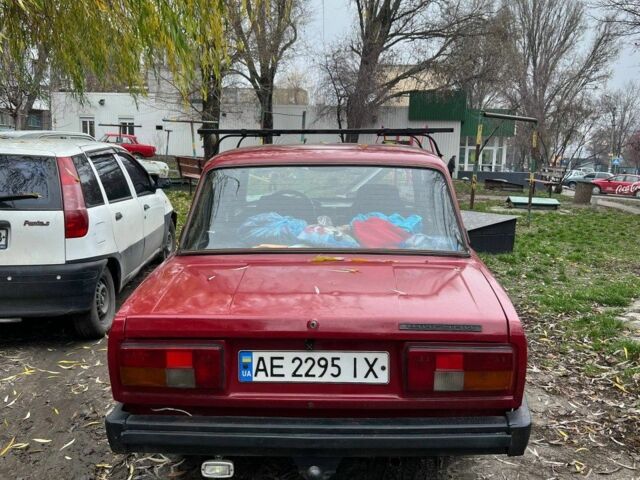 Красный ВАЗ 2105, объемом двигателя 1.5 л и пробегом 350 тыс. км за 1200 $, фото 1 на Automoto.ua