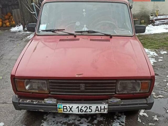 Красный ВАЗ 2105, объемом двигателя 1.5 л и пробегом 275 тыс. км за 300 $, фото 4 на Automoto.ua