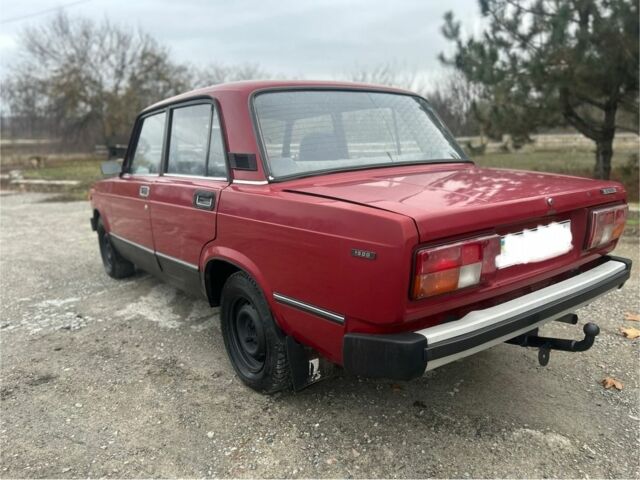 Красный ВАЗ 2105, объемом двигателя 1.5 л и пробегом 88 тыс. км за 1100 $, фото 3 на Automoto.ua