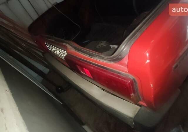 Красный ВАЗ 2105, объемом двигателя 1.5 л и пробегом 87 тыс. км за 600 $, фото 3 на Automoto.ua