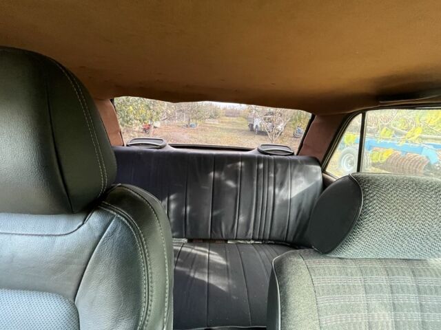 Красный ВАЗ 2105, объемом двигателя 1.5 л и пробегом 60 тыс. км за 1000 $, фото 7 на Automoto.ua