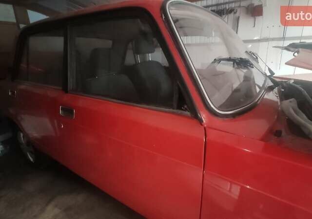Красный ВАЗ 2105, объемом двигателя 1.5 л и пробегом 87 тыс. км за 600 $, фото 5 на Automoto.ua