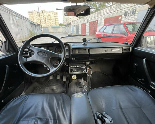 Красный ВАЗ 2105, объемом двигателя 1.45 л и пробегом 64 тыс. км за 1000 $, фото 5 на Automoto.ua