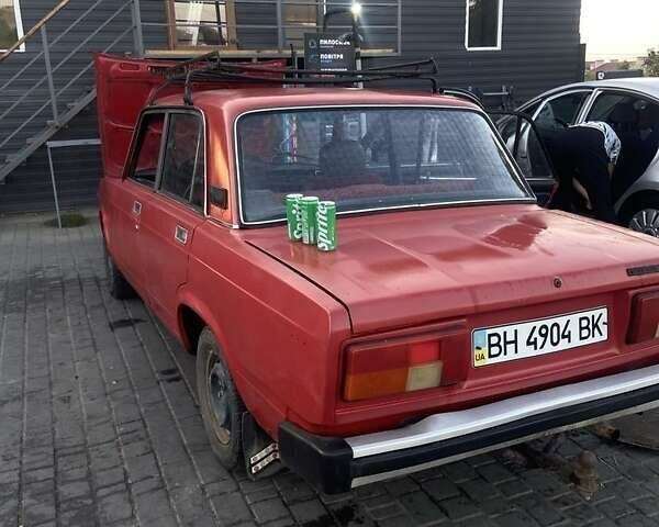 Красный ВАЗ 2105, объемом двигателя 1.5 л и пробегом 777 тыс. км за 350 $, фото 1 на Automoto.ua