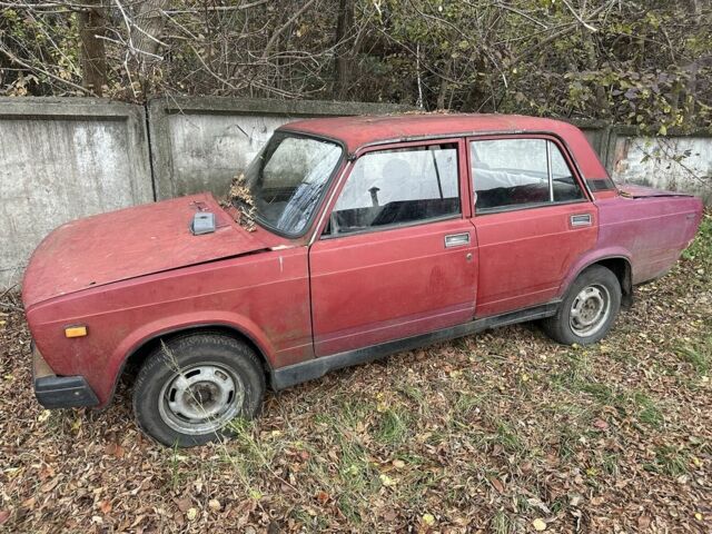 ВАЗ 2105 1997 в Коростене на Automoto.ua Красный ВАЗ 2105, объемом двигателя 1.6 л и пробегом 40 тыс. км за 334 $, фото 1 на Automoto.ua