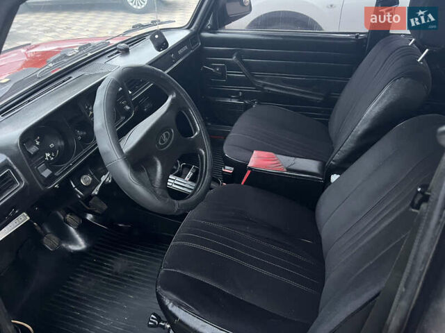 Красный ВАЗ 2105, объемом двигателя 1.5 л и пробегом 87 тыс. км за 1550 $, фото 6 на Automoto.ua