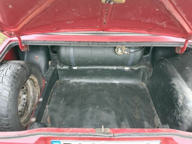 Красный ВАЗ 2105, объемом двигателя 1.5 л и пробегом 1 тыс. км за 520 $, фото 9 на Automoto.ua