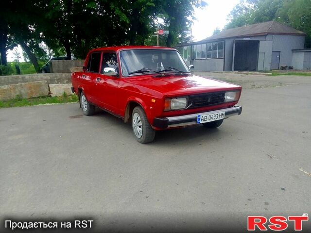 Красный ВАЗ 2105, объемом двигателя 1.5 л и пробегом 144 тыс. км за 1050 $, фото 4 на Automoto.ua