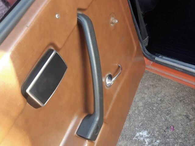 Червоний ВАЗ 2105, об'ємом двигуна 1.5 л та пробігом 50 тис. км за 239 $, фото 5 на Automoto.ua