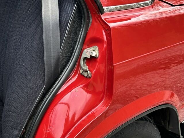 Красный ВАЗ 2105, объемом двигателя 1.5 л и пробегом 37 тыс. км за 2750 $, фото 16 на Automoto.ua