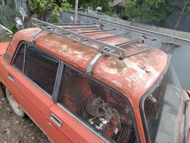 Красный ВАЗ 2105, объемом двигателя 0 л и пробегом 300 тыс. км за 12000 $, фото 2 на Automoto.ua