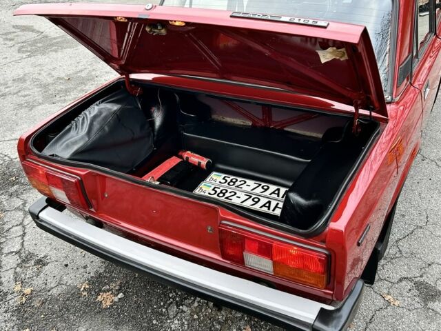 Красный ВАЗ 2105, объемом двигателя 1.5 л и пробегом 37 тыс. км за 2750 $, фото 19 на Automoto.ua