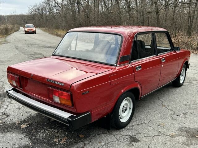 Красный ВАЗ 2105, объемом двигателя 1.5 л и пробегом 37 тыс. км за 2750 $, фото 4 на Automoto.ua