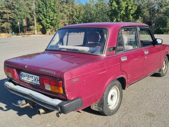 Красный ВАЗ 2105, объемом двигателя 1.5 л и пробегом 150 тыс. км за 400 $, фото 2 на Automoto.ua