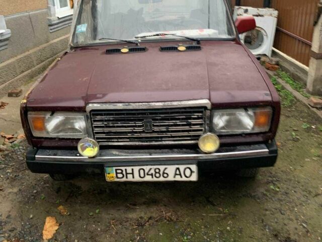 Красный ВАЗ 2105, объемом двигателя 1.6 л и пробегом 250 тыс. км за 477 $, фото 3 на Automoto.ua