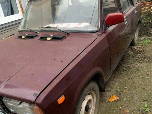 Красный ВАЗ 2105, объемом двигателя 1.6 л и пробегом 250 тыс. км за 477 $, фото 1 на Automoto.ua