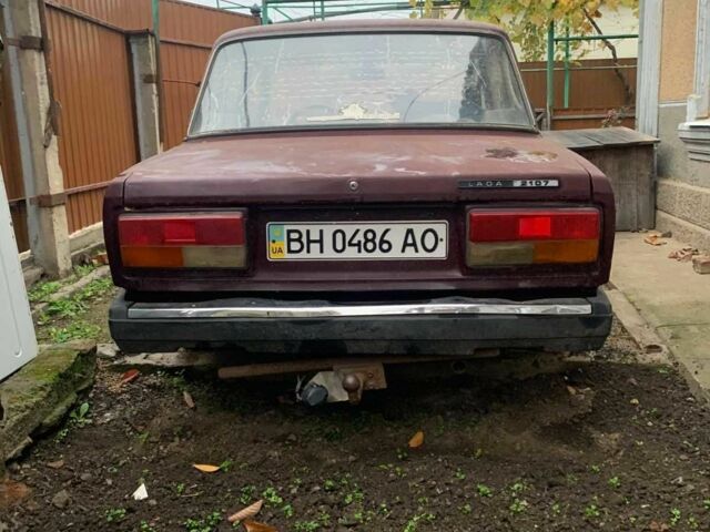 Красный ВАЗ 2105, объемом двигателя 1.6 л и пробегом 250 тыс. км за 477 $, фото 2 на Automoto.ua