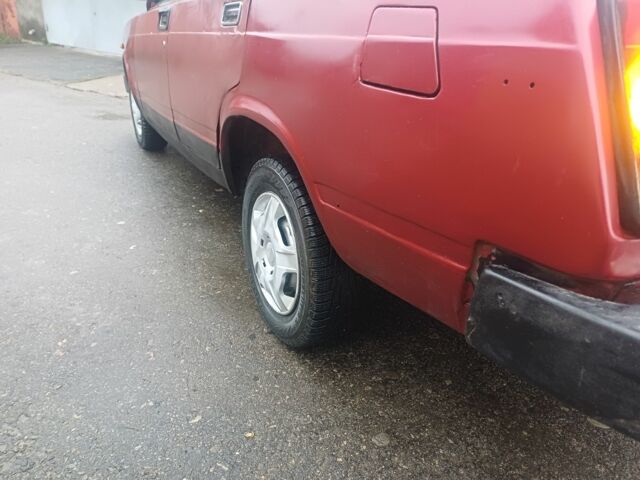 Красный ВАЗ 2105, объемом двигателя 0 л и пробегом 300 тыс. км за 499 $, фото 7 на Automoto.ua