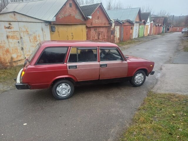 Красный ВАЗ 2105, объемом двигателя 0 л и пробегом 300 тыс. км за 499 $, фото 2 на Automoto.ua