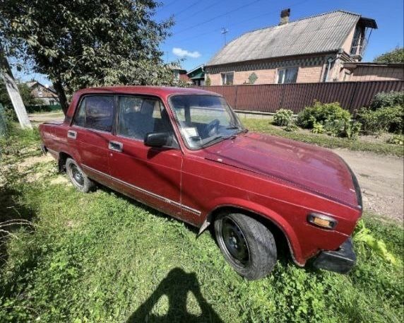 Красный ВАЗ 2105, объемом двигателя 1.3 л и пробегом 1000 тыс. км за 401 $, фото 2 на Automoto.ua