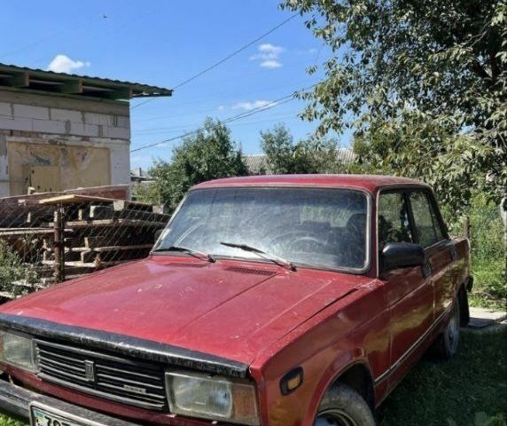 Красный ВАЗ 2105, объемом двигателя 1.3 л и пробегом 1000 тыс. км за 401 $, фото 3 на Automoto.ua