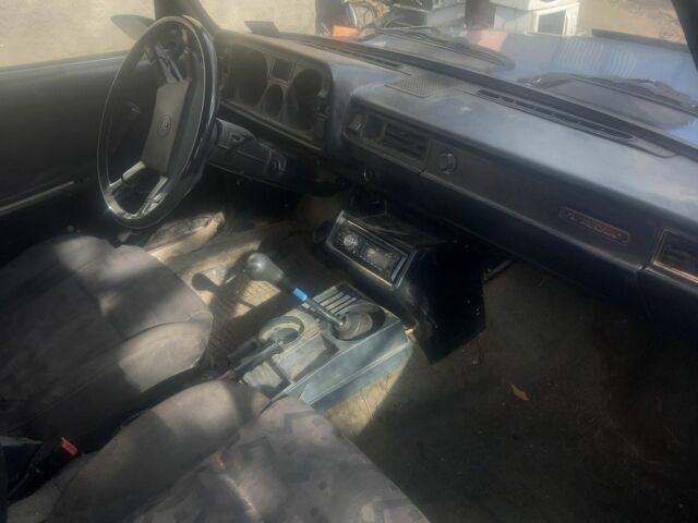 ВАЗ 2105, объемом двигателя 0 л и пробегом 350 тыс. км за 350 $, фото 4 на Automoto.ua