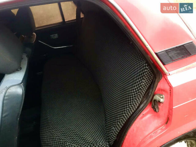 ВАЗ 2105 1982 у Новомосковске на Automoto.ua ВАЗ 2105, об'ємом двигуна 0 л та пробігом 555 тис. км за 750 $, фото 6 на Automoto.ua