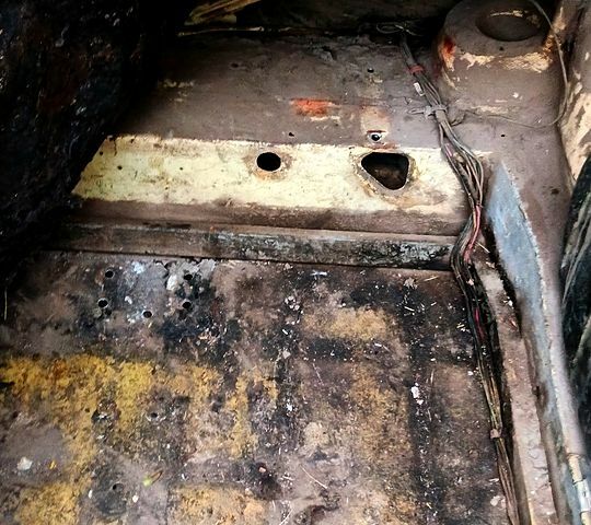 ВАЗ 2105, объемом двигателя 1.5 л и пробегом 333 тыс. км за 360 $, фото 6 на Automoto.ua