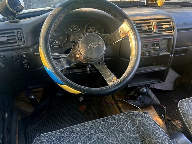 ВАЗ 2105, объемом двигателя 1.5 л и пробегом 212 тыс. км за 200 $, фото 7 на Automoto.ua
