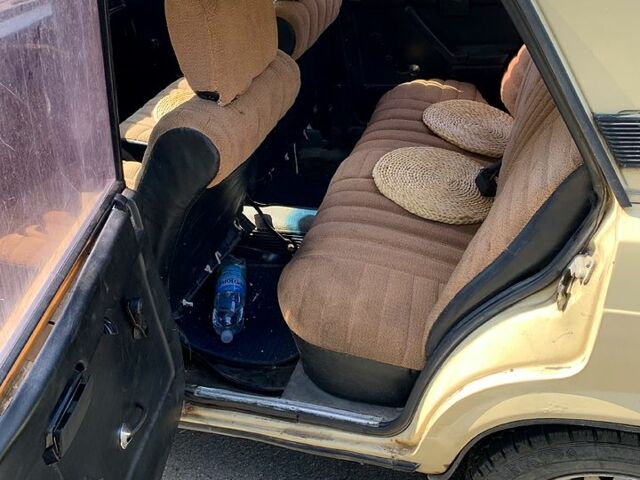 ВАЗ 2105, объемом двигателя 1.5 л и пробегом 200 тыс. км за 460 $, фото 3 на Automoto.ua