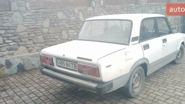 ВАЗ 2105, объемом двигателя 1.5 л и пробегом 400 тыс. км за 900 $, фото 2 на Automoto.ua