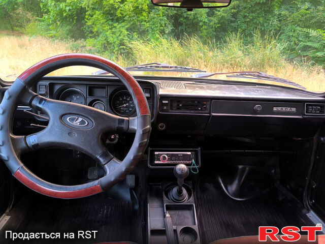 ВАЗ 2105, объемом двигателя 1.5 л и пробегом 0 тыс. км за 1000 $, фото 11 на Automoto.ua