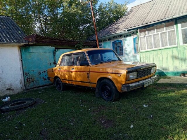 Желтый ВАЗ 2105, объемом двигателя 1.1 л и пробегом 1 тыс. км за 462 $, фото 2 на Automoto.ua