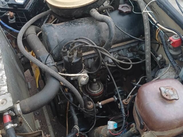 Желтый ВАЗ 2105, объемом двигателя 1.5 л и пробегом 350 тыс. км за 311 $, фото 1 на Automoto.ua