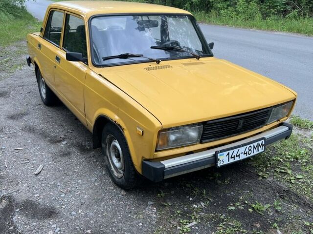Желтый ВАЗ 2105, объемом двигателя 0 л и пробегом 2 тыс. км за 601 $, фото 4 на Automoto.ua