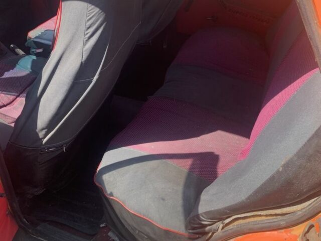 Желтый ВАЗ 2105, объемом двигателя 1.2 л и пробегом 150 тыс. км за 476 $, фото 6 на Automoto.ua