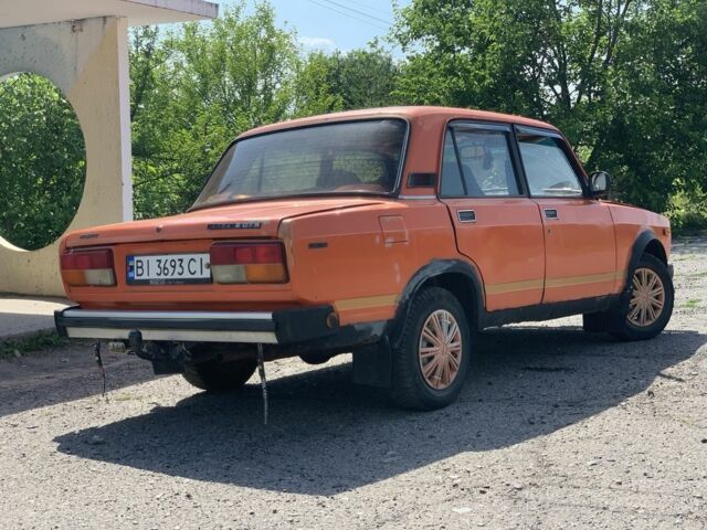 Желтый ВАЗ 2105, объемом двигателя 1.2 л и пробегом 150 тыс. км за 25000 $, фото 3 на Automoto.ua